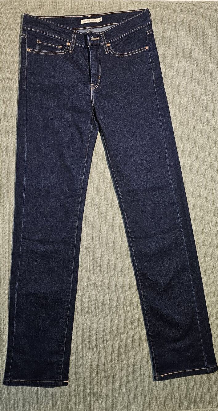Levis Womens 314 Shaping Straight Jeans Size 28 Dark Wash 5 pockets design